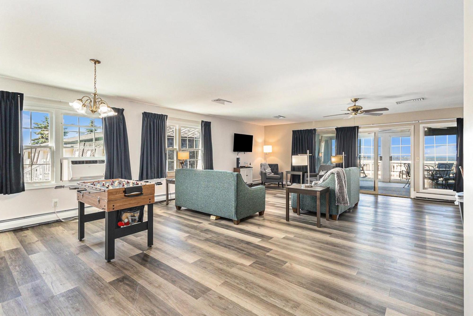 Snyders Shoreline Inn Ludington Extérieur photo